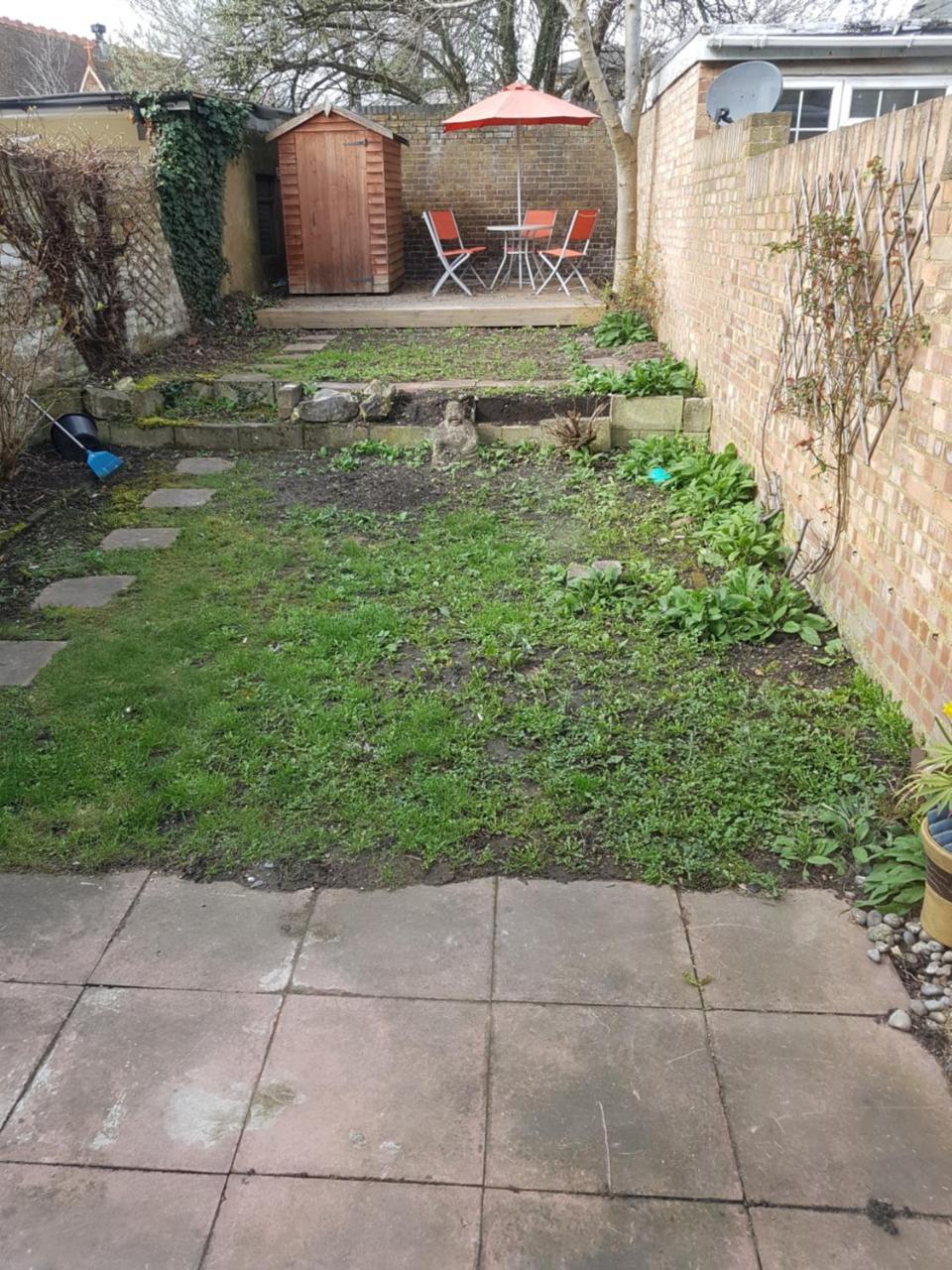 Apartamento Slough Centre Townhouse With Driveway Parking For Up To Two Cars Exterior foto